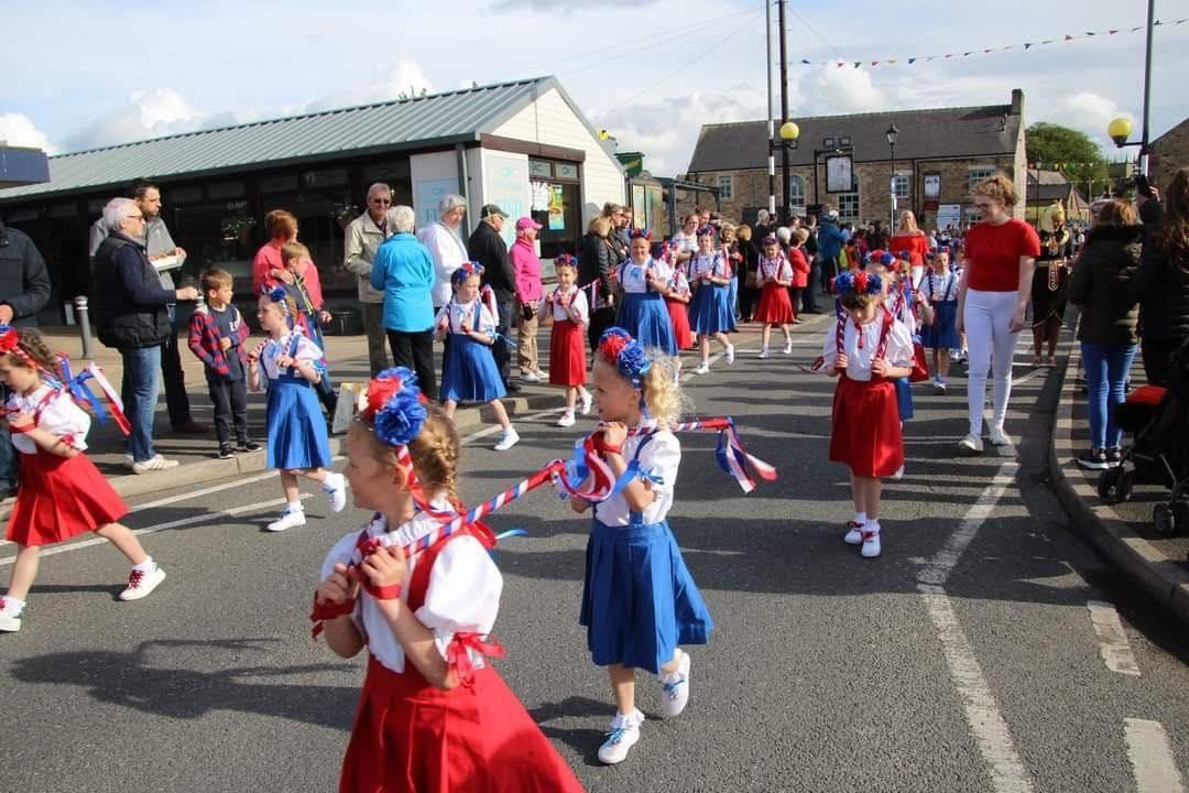 Children in procession for Garstang Children's Festival
